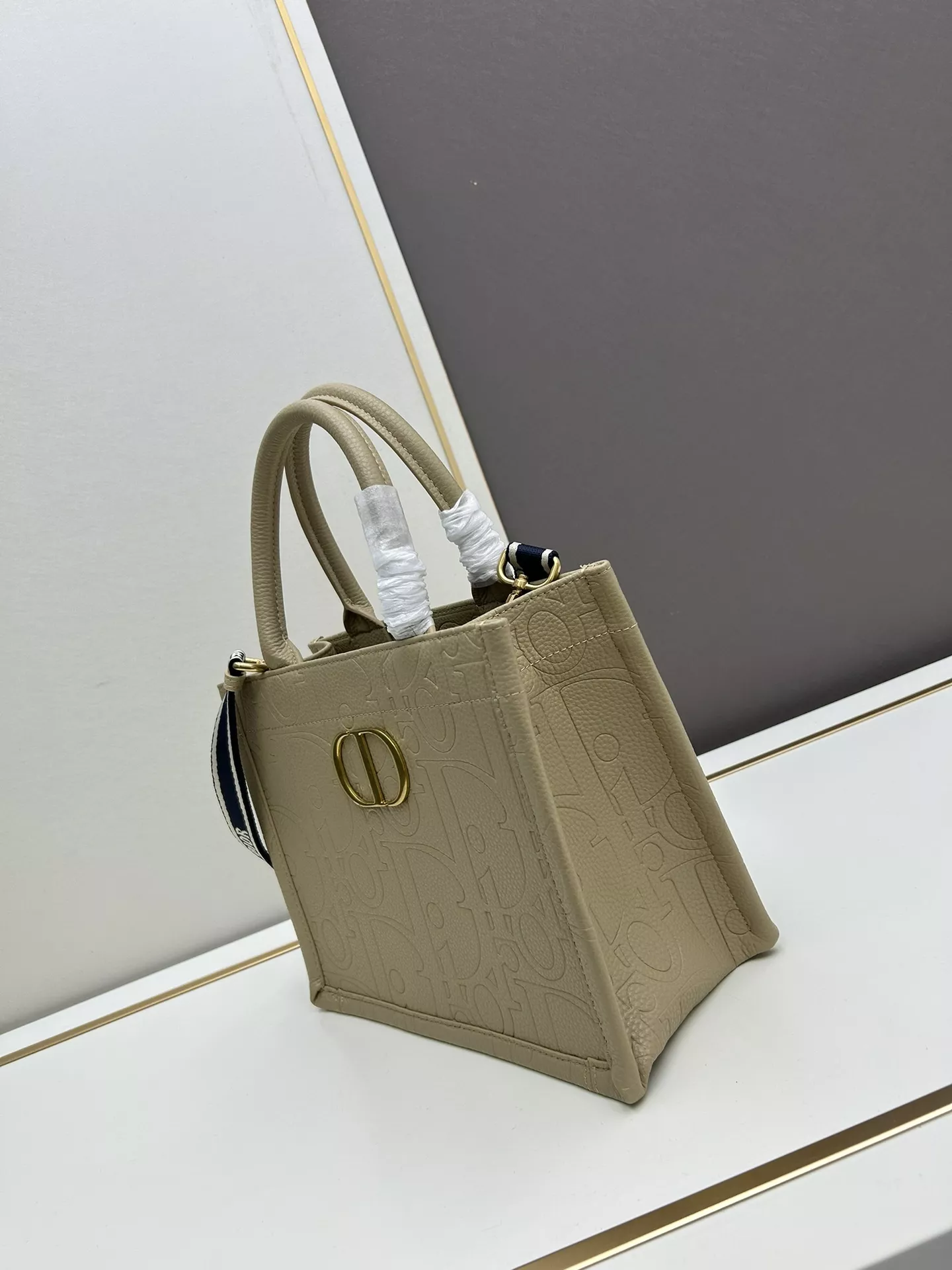 Christian Dior AAA Quality Tote-Handbags For Women Soft 8709