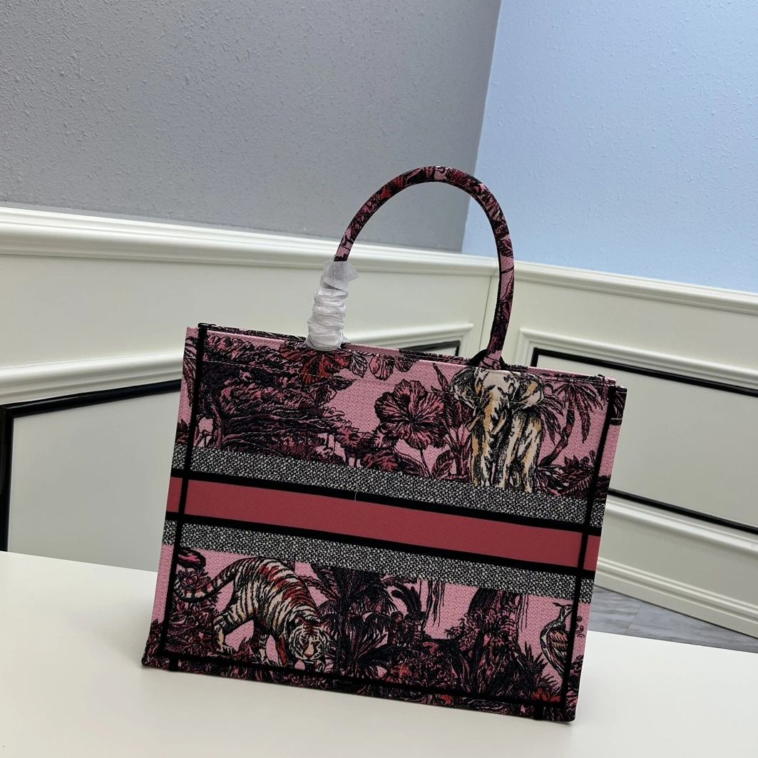 Christian Dior AAA Quality Tote-Handbags For Women StreetReady 5560 - Image 3