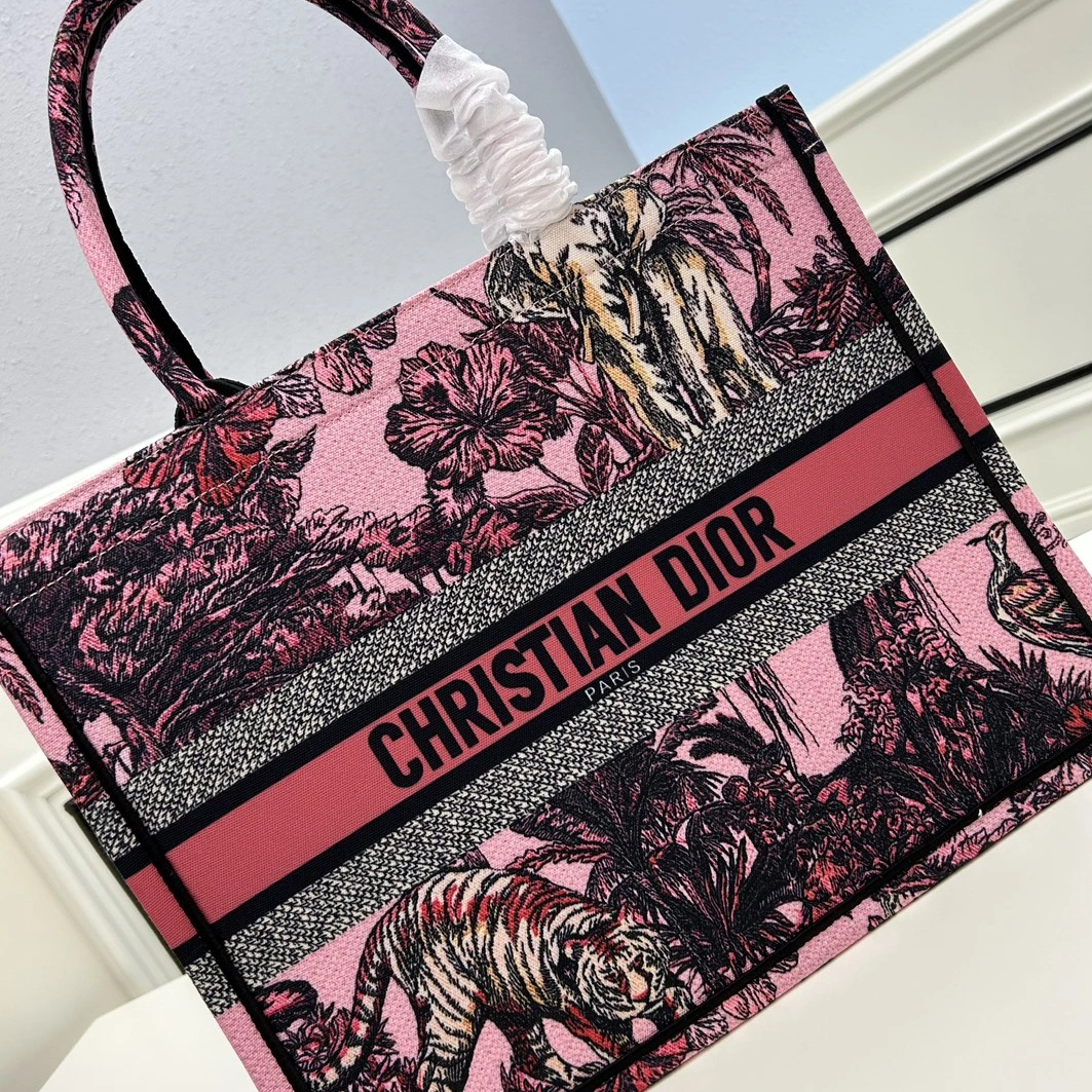 Christian Dior AAA Quality Tote-Handbags For Women StreetReady 5560 - Image 4