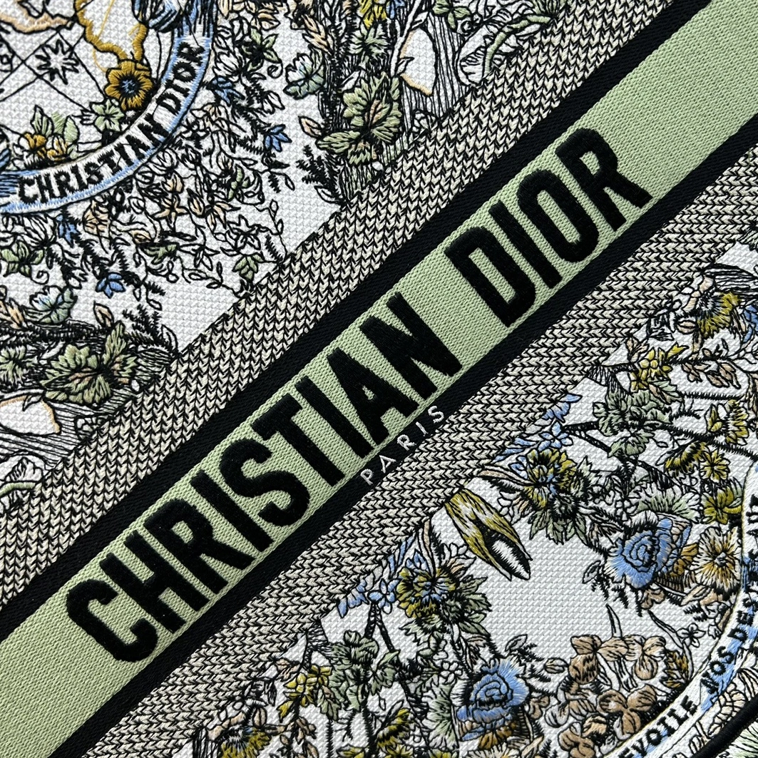 Christian Dior AAA Quality Tote-Handbags For Women Timeless 1316 - Image 4