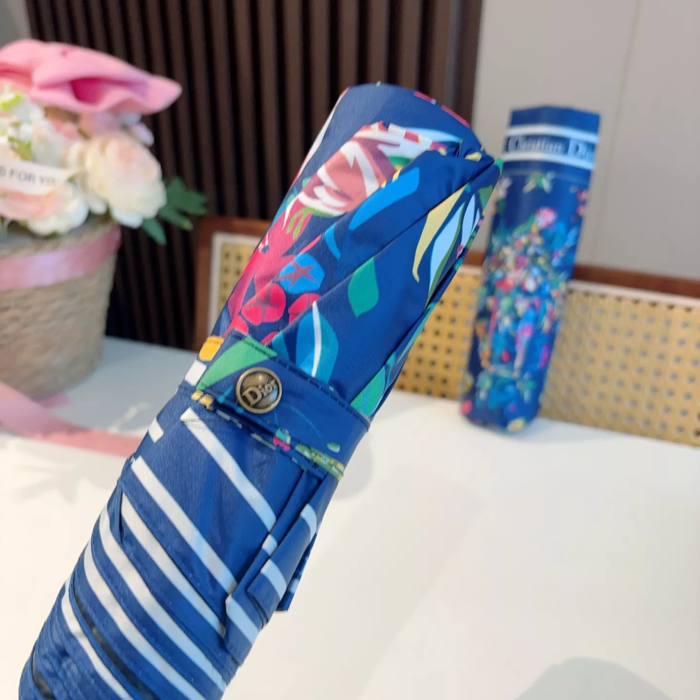 Christian Dior Umbrellas Resilient 4505 - Image 5