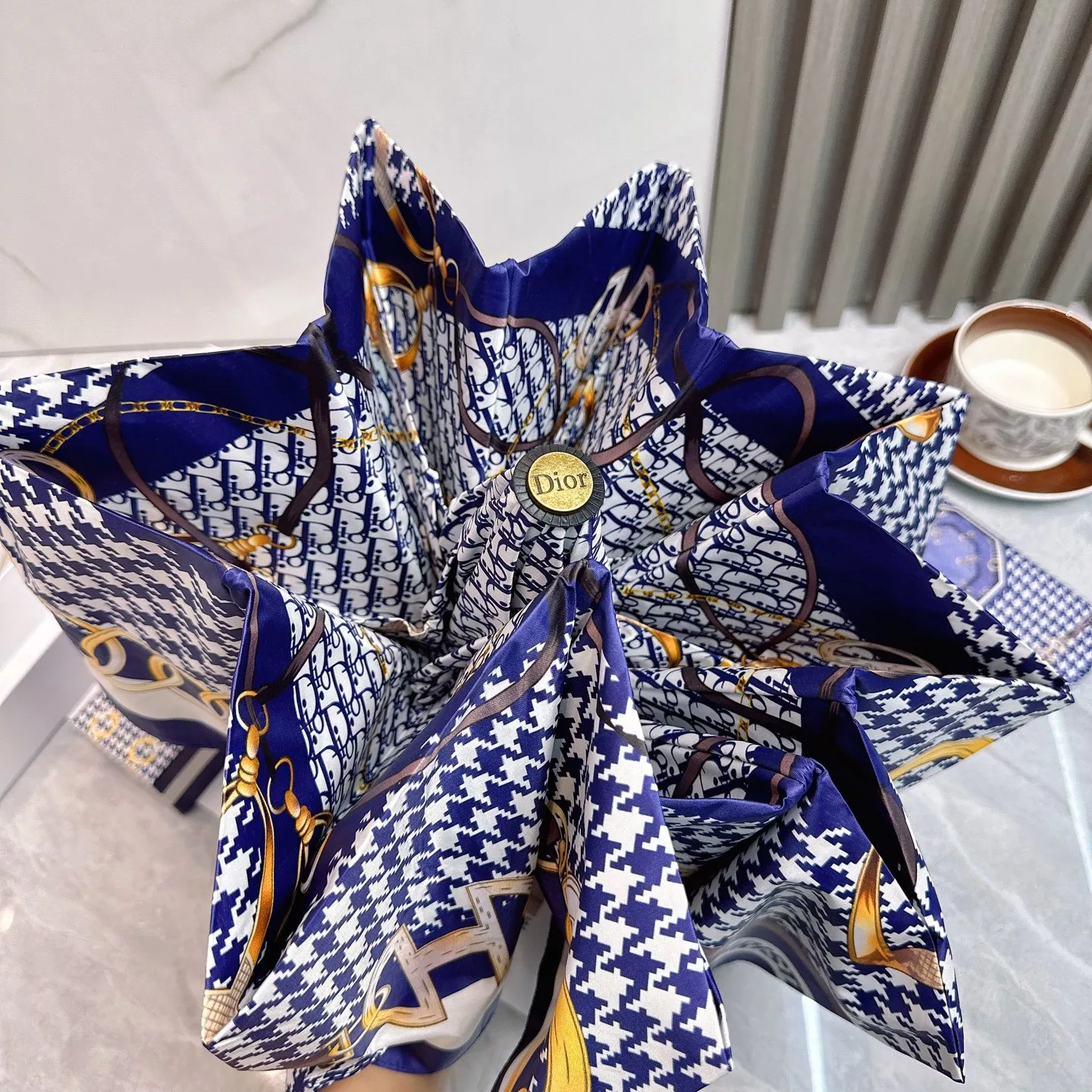 Christian Dior Umbrellas Sophisticated 8889 - Image 5