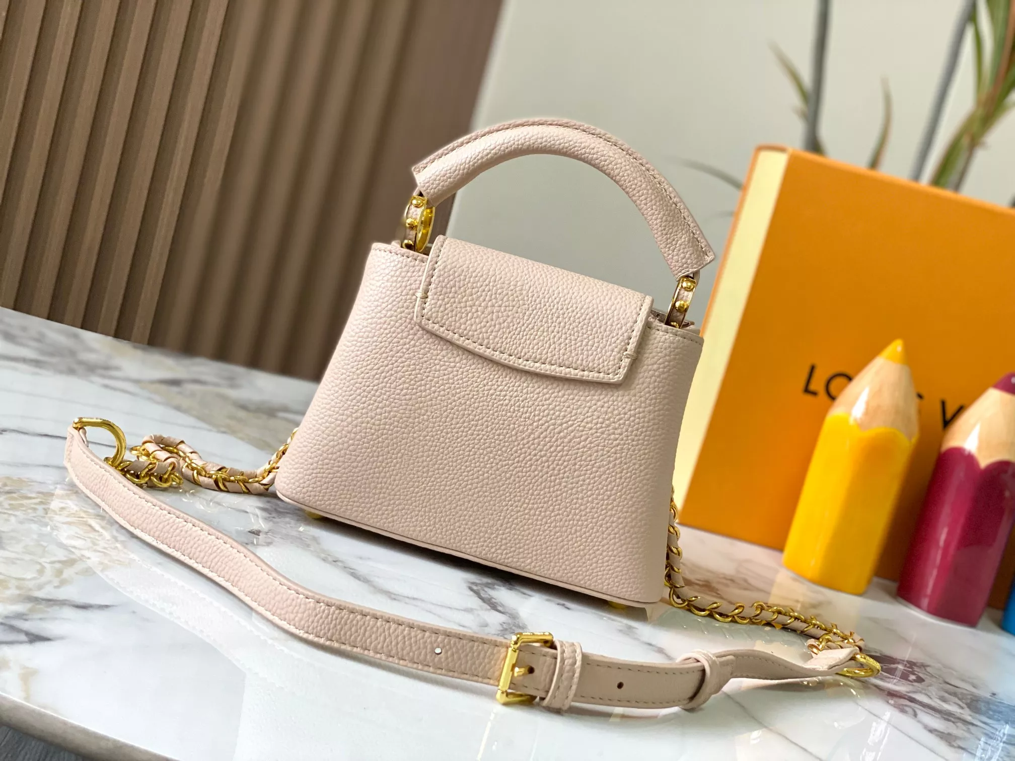 Classic 1810 Louis Vuitton AAA Quality Messenger Bags For Women - Image 3