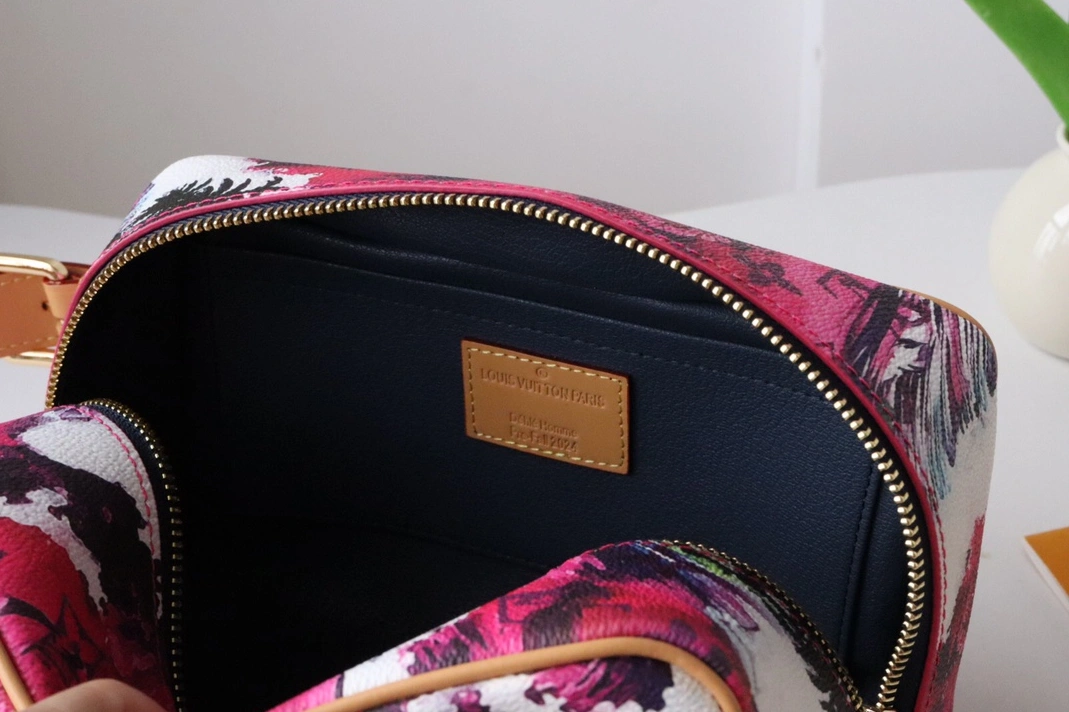 Classic 5656 Louis Vuitton AAA Quality Handbags For Women - Image 8