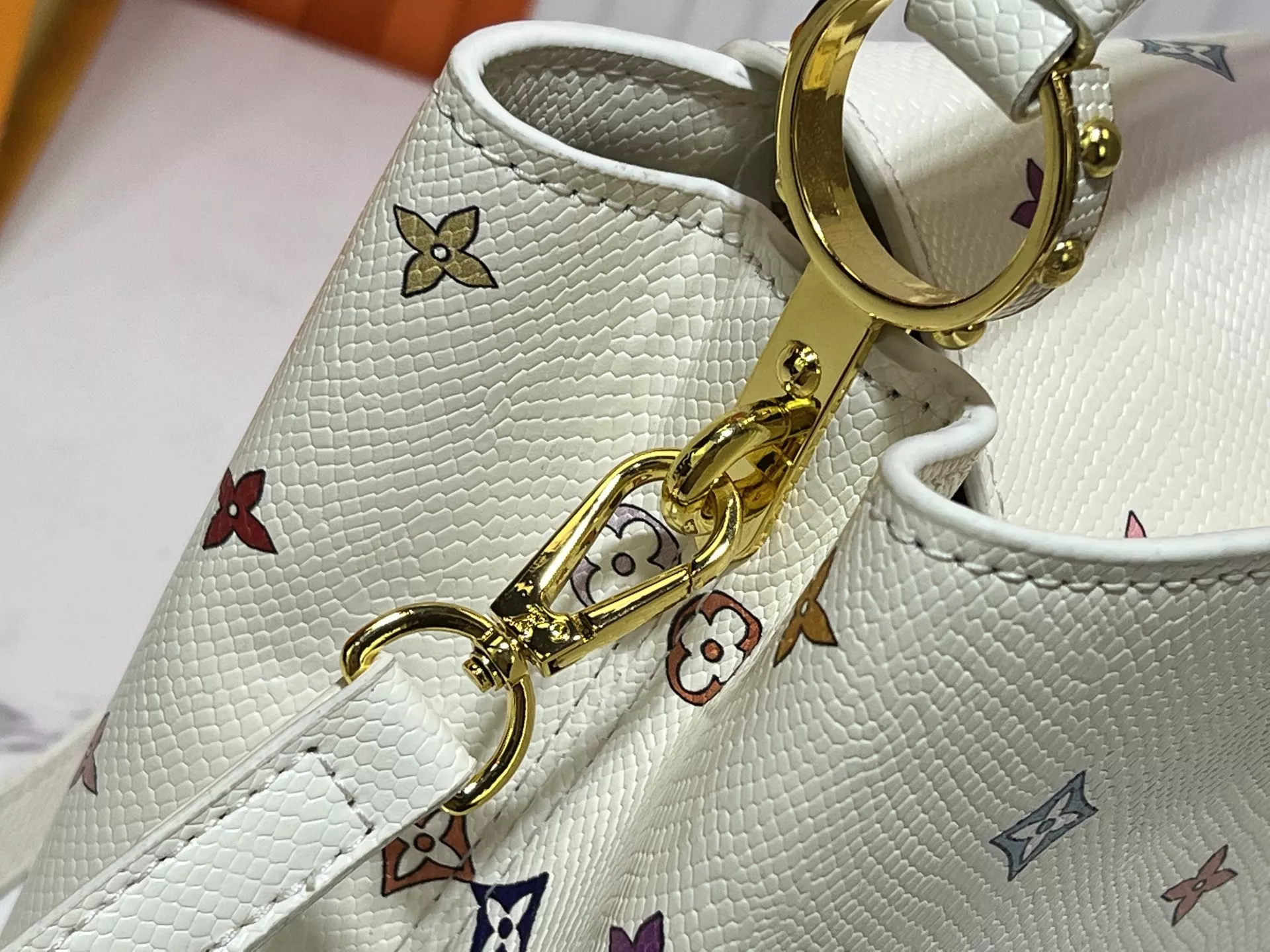 Classic 6508 Louis Vuitton AAA Quality Messenger Bags For Women - Image 5