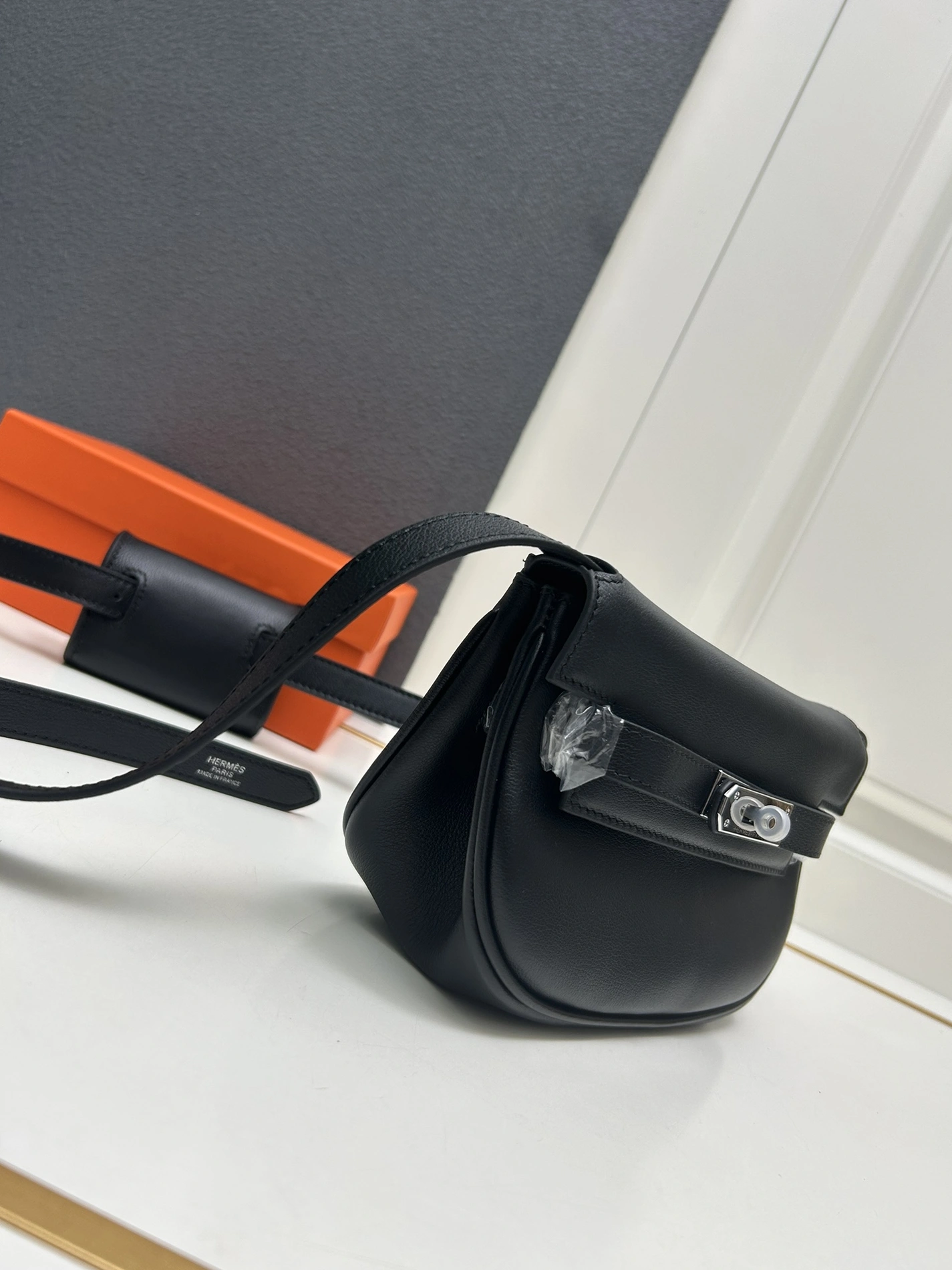 Comfortable 1367 Hermes AAA Quality Belt Bags For Women - Image 3