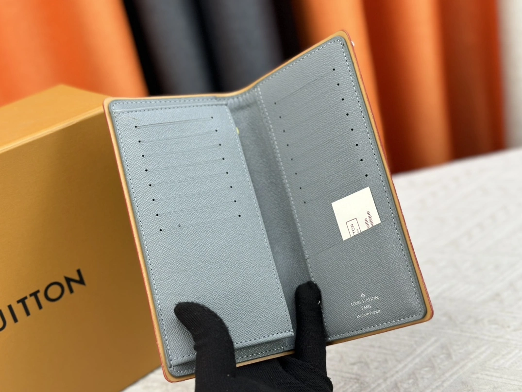 Comfortable 2767 Louis Vuitton LV Card Case - Image 6