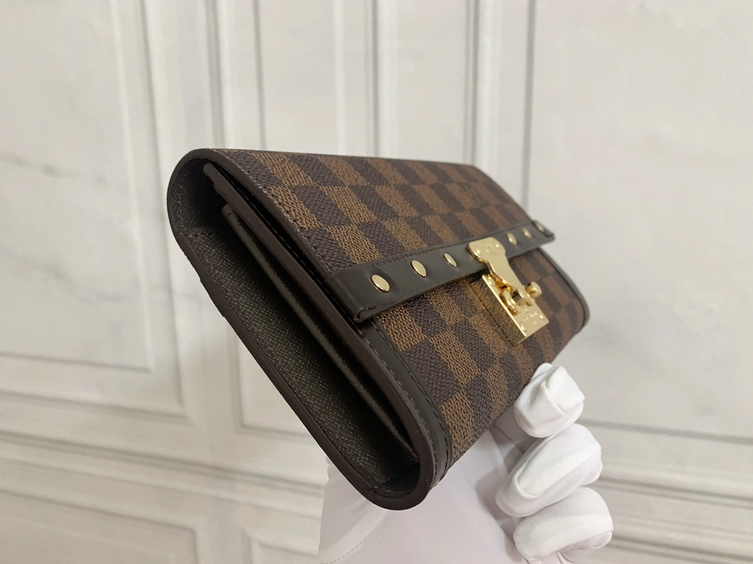 Comfortable 3058 Louis Vuitton LV Card Case For Women - Image 3