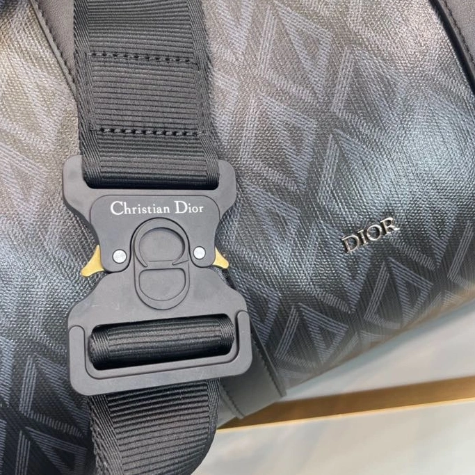 Comfortable 358 Christian Dior Travel Bags - Image 6