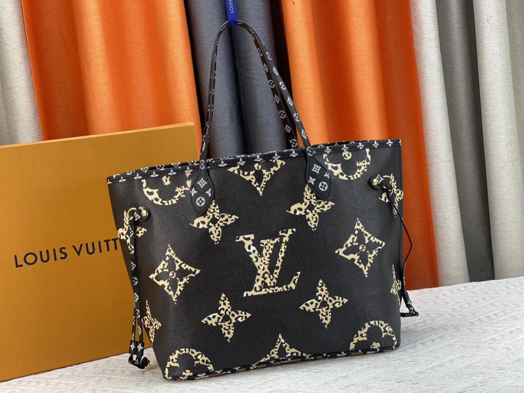 Compact 2624 Louis Vuitton AAA Quality Shoulder Bags For Women