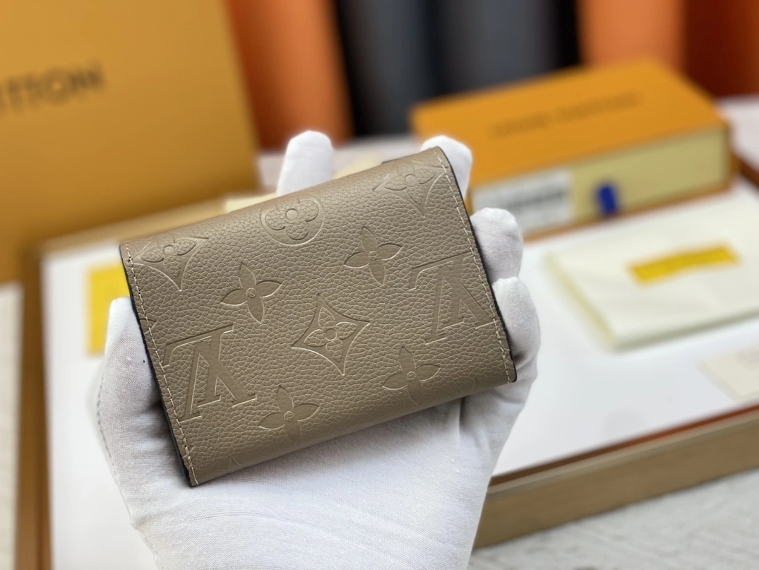 Compact 5680 Louis Vuitton LV Wallets For Women