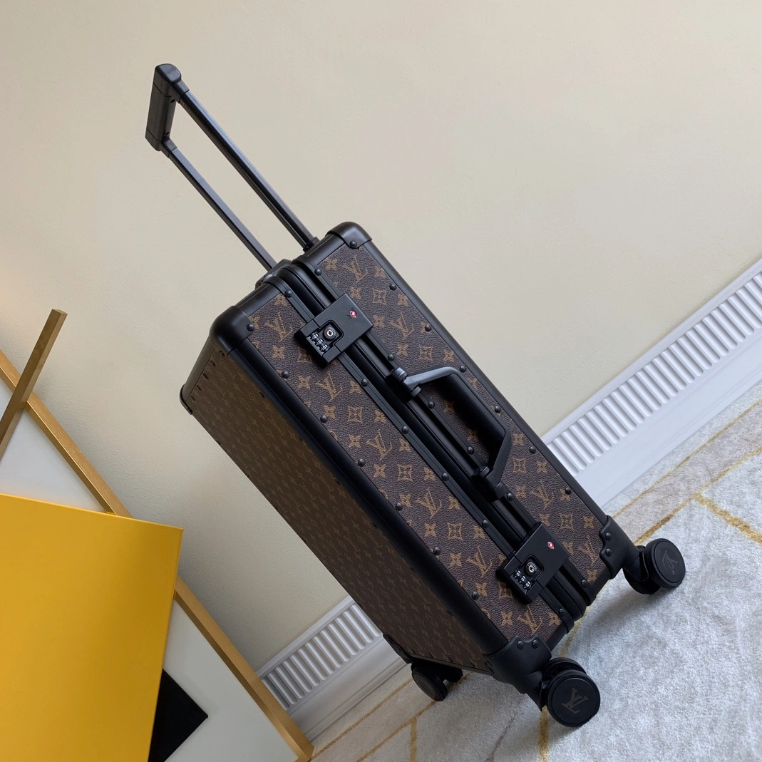 Cozy 3038 Louis Vuitton Luggage For Unisex - Image 4