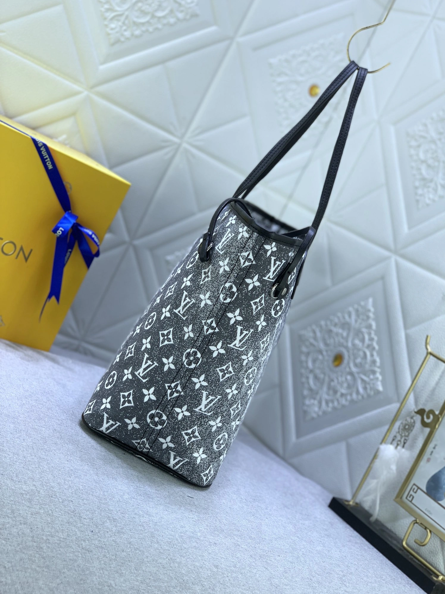 Cozy 9447 Louis Vuitton AAA Quality Shoulder Bags For Women - Image 4