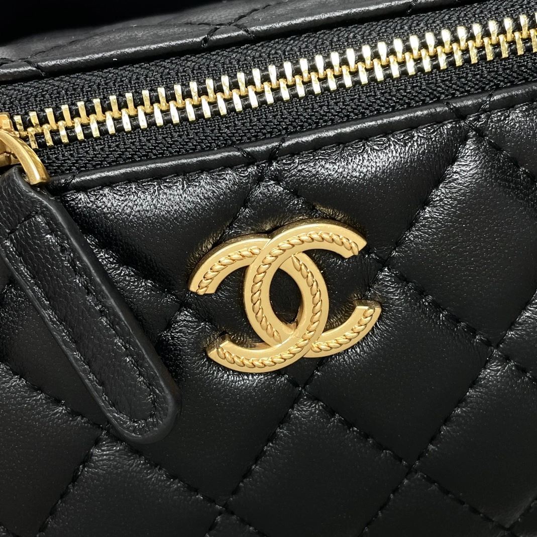 DailyWear 6107 Chanel AAA Quality Messenger Bags For Women - Image 5