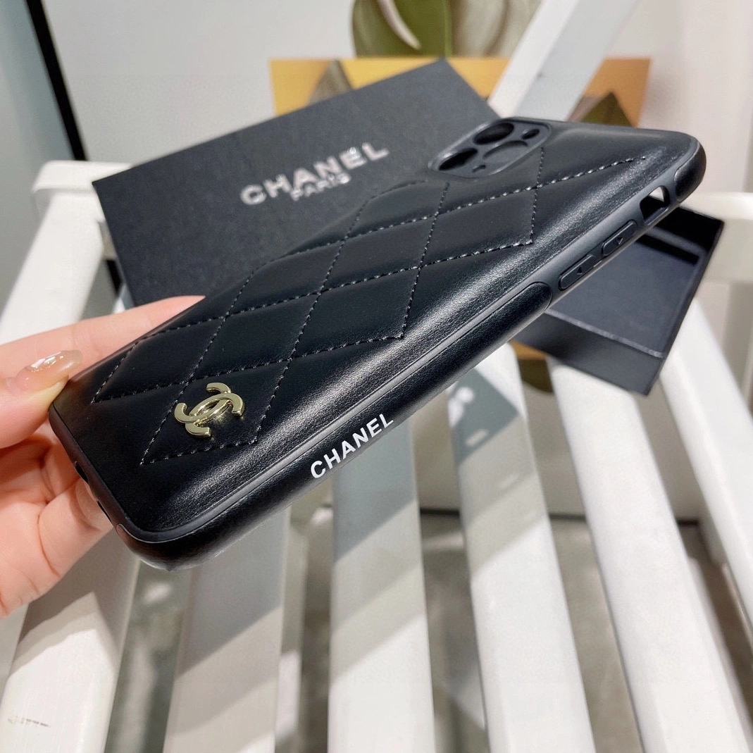 DailyWear 717 Chanel iPhone Case - Image 5