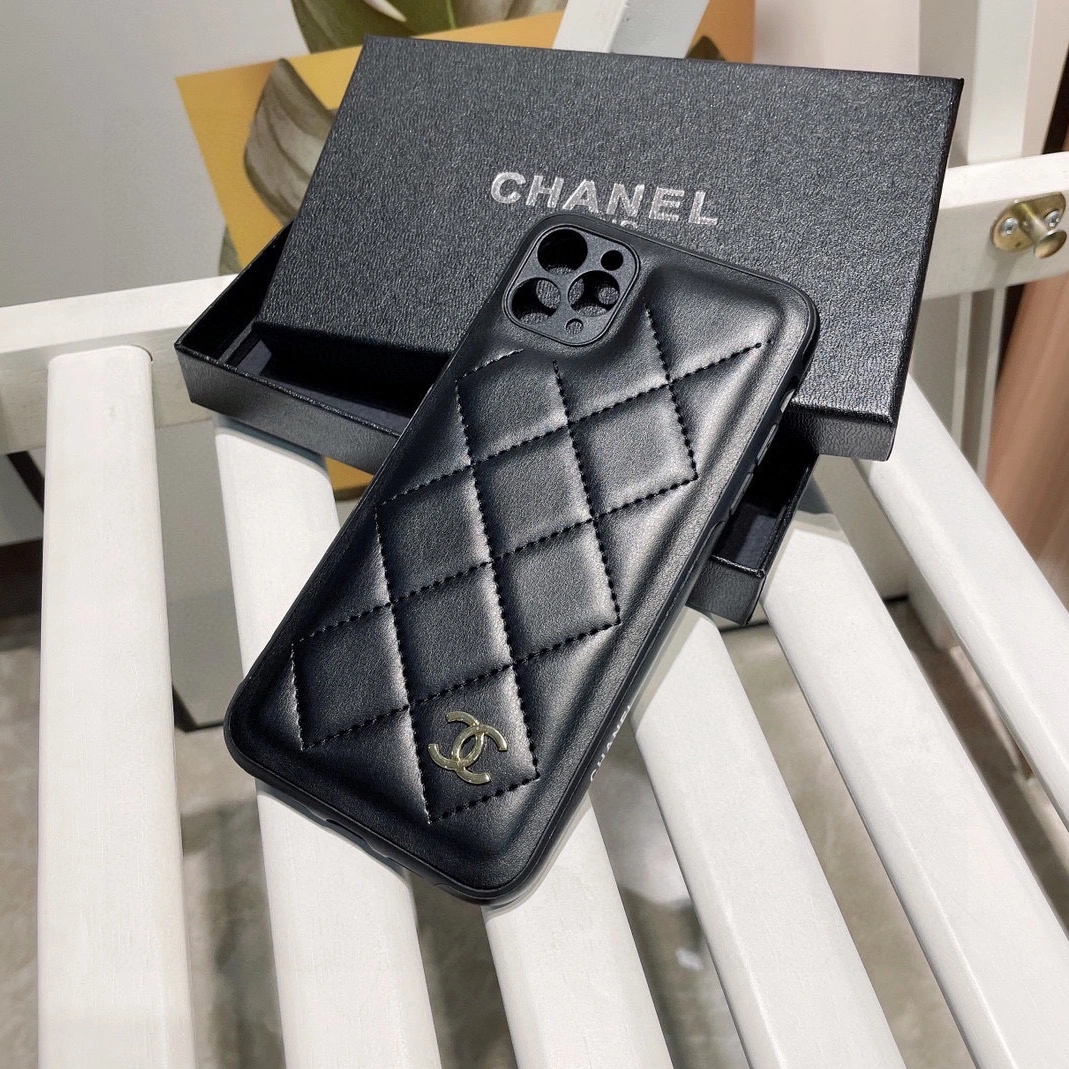 DailyWear 717 Chanel iPhone Case - Image 7