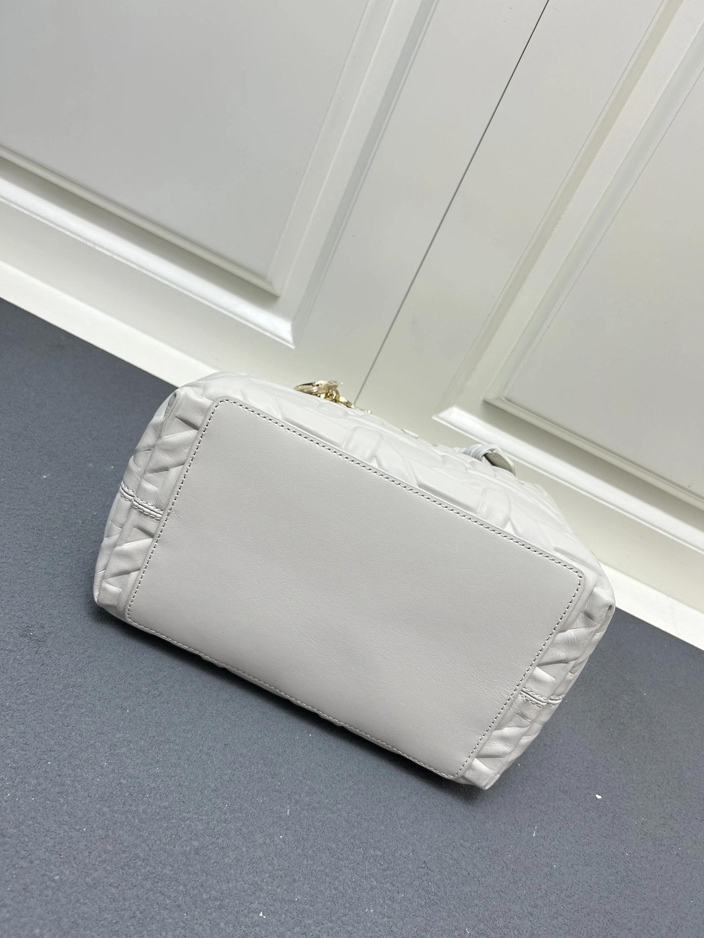 DailyWear 8202 Christian Dior AAA Quality Handbags For Women - Image 5