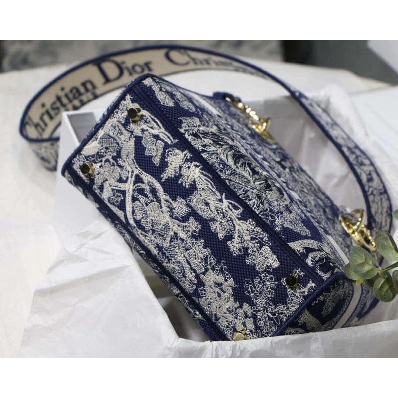 Dust bag Dior Medium Lady D-Lite Bag Blue Toile de Jouy Reverse Embroidery - Image 13