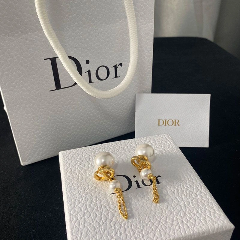 Dior Tribales Earrings Chain Metal And White Resin Pearls Gold ModernLook 449 - Image 3