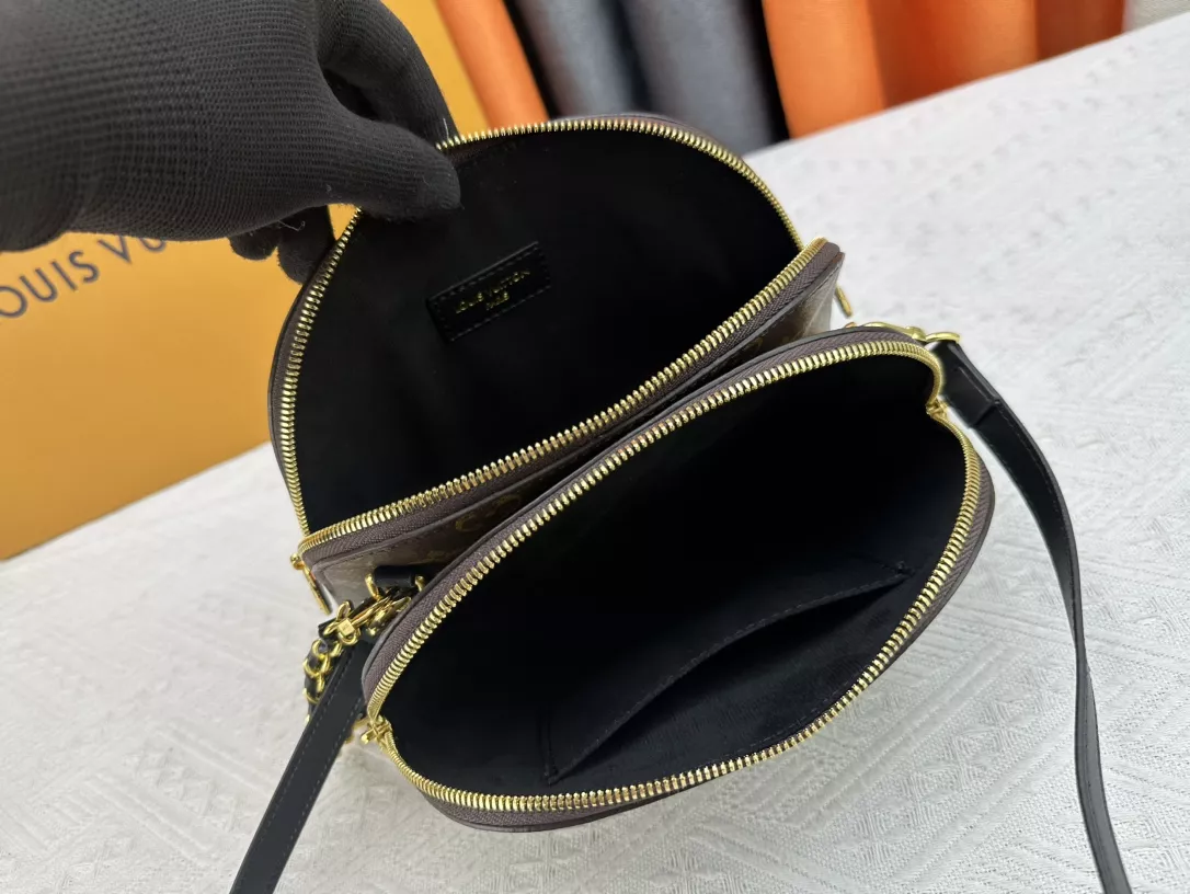 Durable 4771 Louis Vuitton AAA Quality Messenger Bags For Women - Image 8