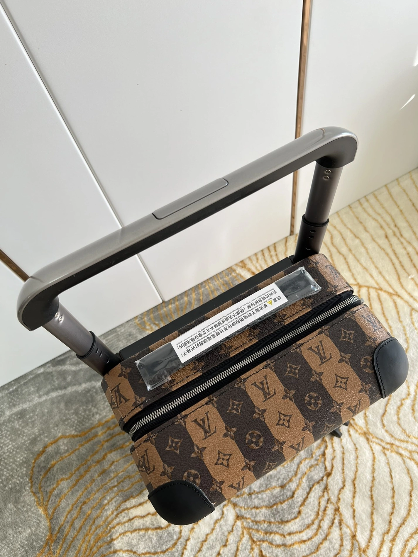 Durable 8554 Louis Vuitton Luggage - Image 6