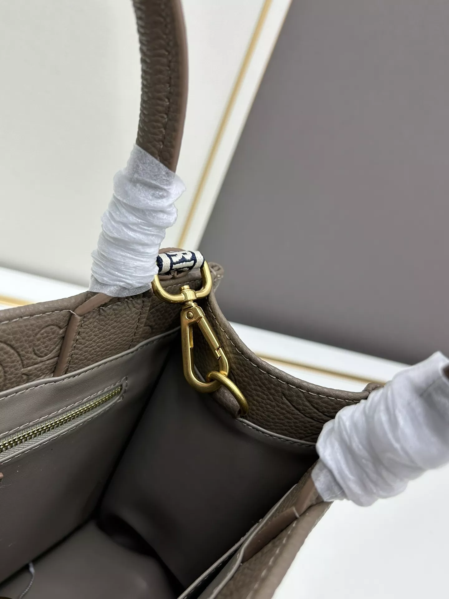 Durable 9523 Christian Dior AAA Quality Handbags For Women - Image 6