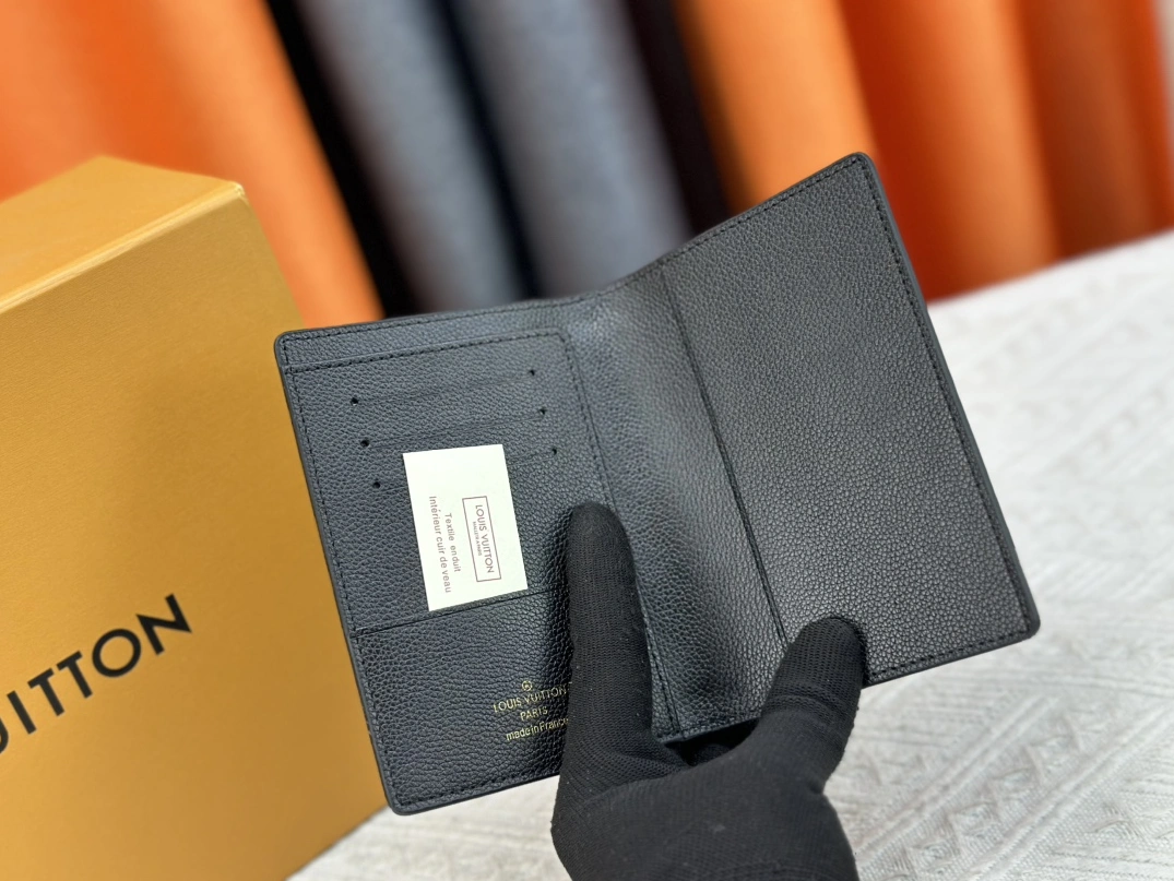 Efficient 7233 Louis Vuitton LV Card Case - Image 6