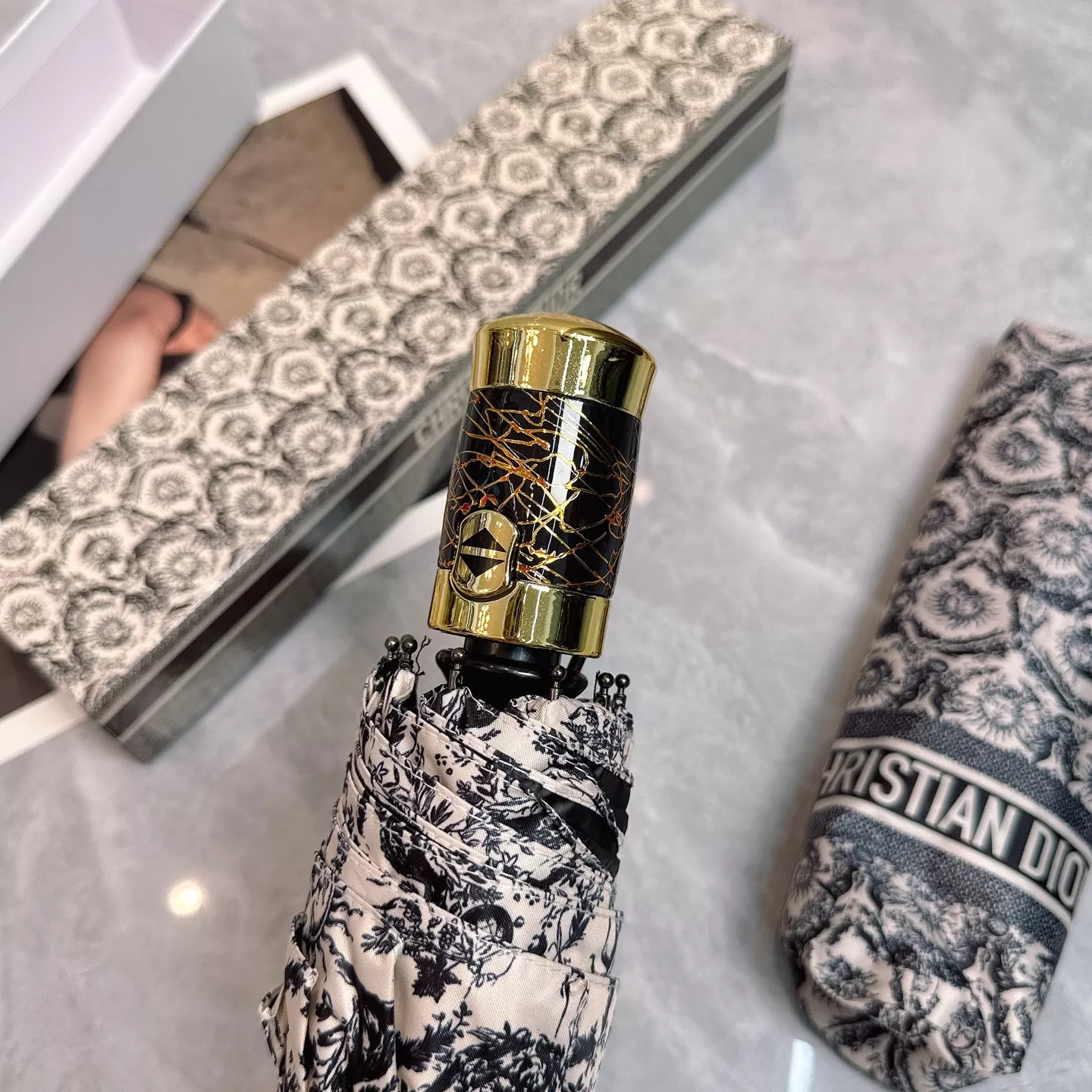 Efficient 9018 Christian Dior Umbrellas - Image 3