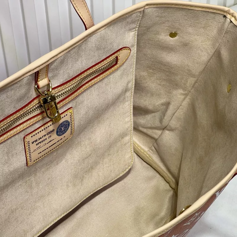 Elegant 1333 Louis Vuitton AAA Quality Shoulder Bags For Women - Image 6