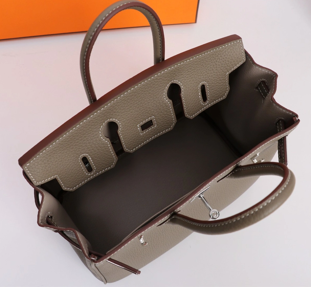 Elegant 4270 Hermes AAA Quality Handbags For Women - Image 8