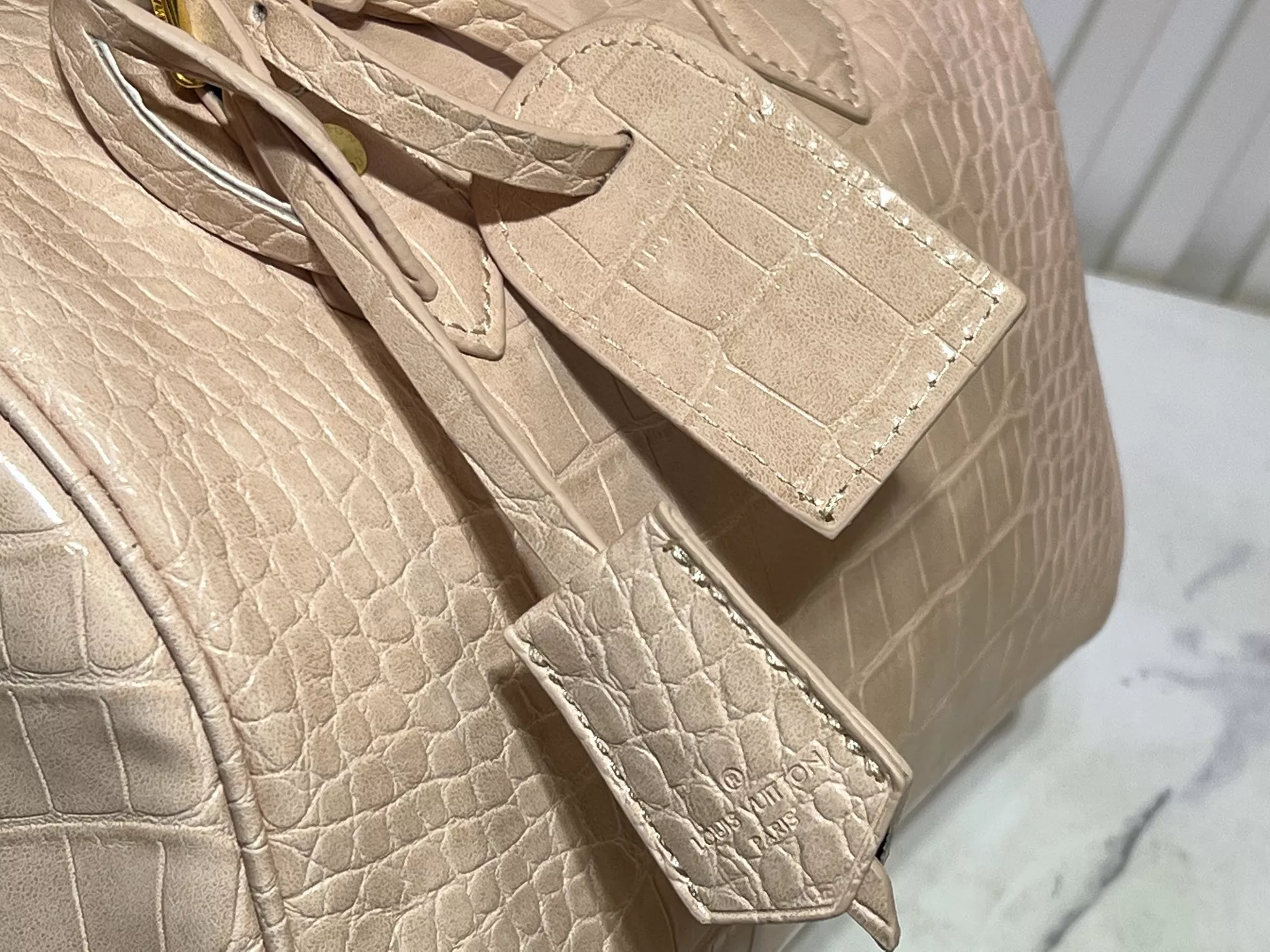 Elegant 8154 Louis Vuitton AAA Quality Handbags For Women - Image 7