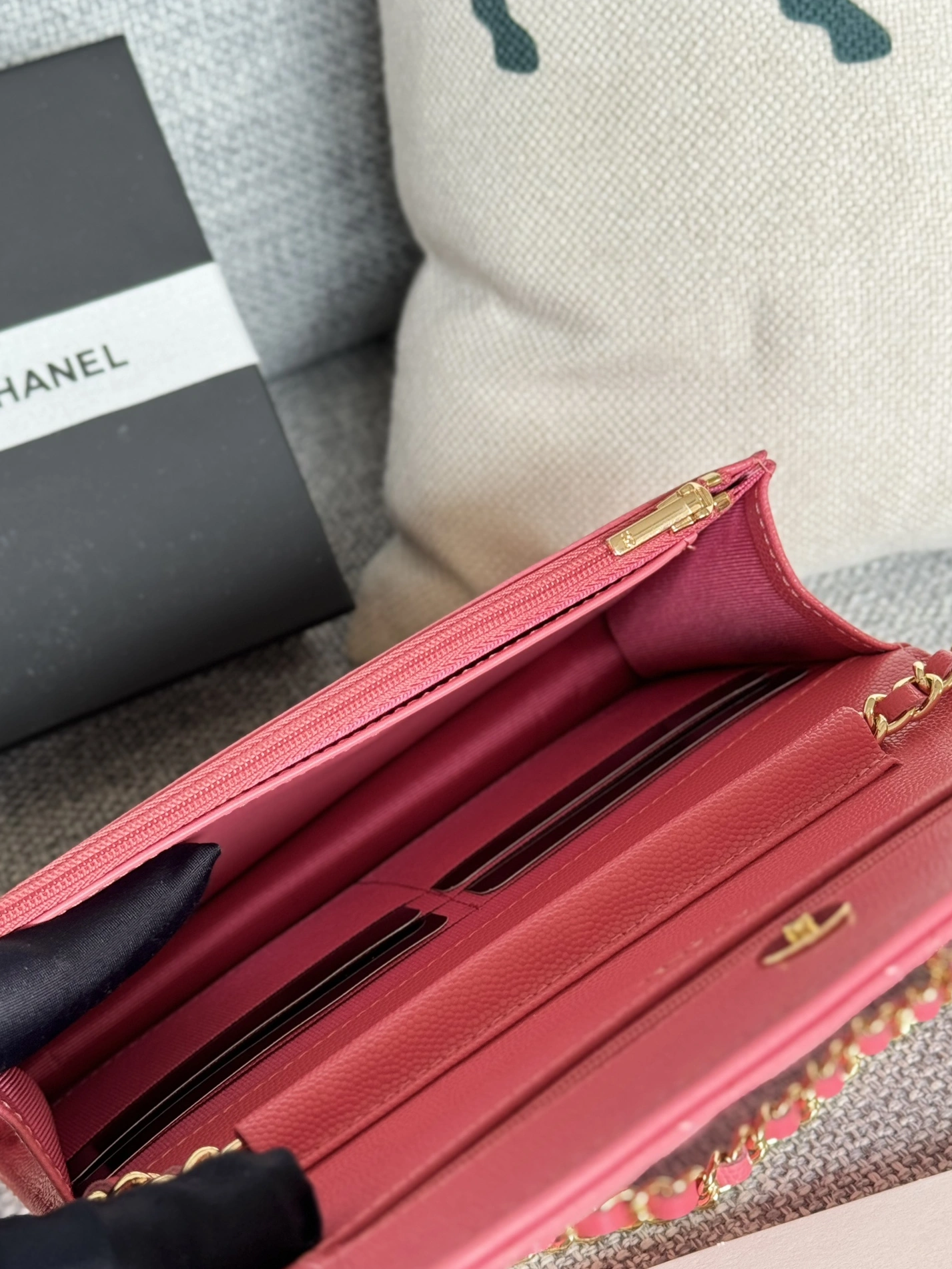 Elegant 8699 Chanel AAA Quality Messenger Bags In Gold For Women - Image 8