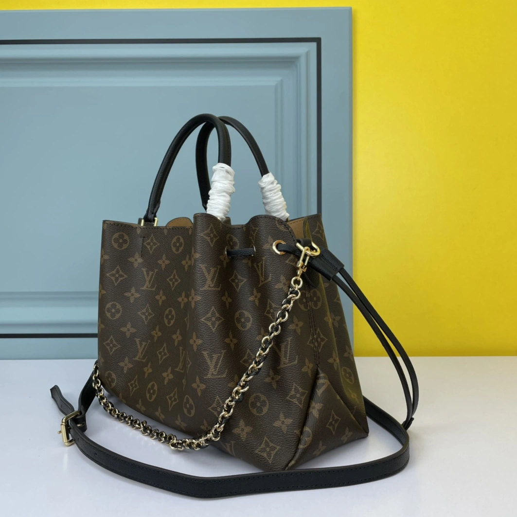 EyeCatching 7791 Louis Vuitton AAA Quality Handbags For Women