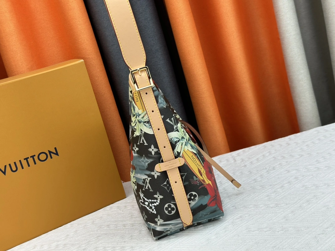 Fashionable 648 Louis Vuitton AAA Quality Shoulder Bags For Women - Image 4