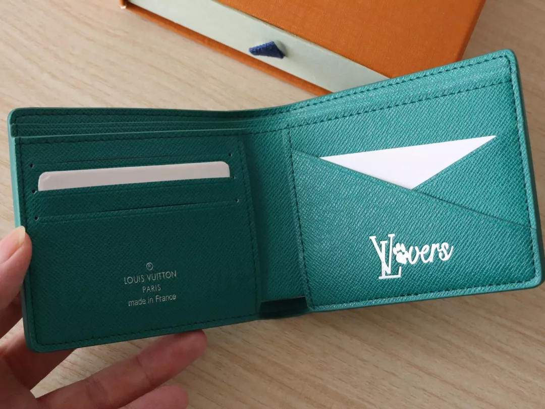 GoAnywhere 256 Louis Vuitton LV Wallets - Image 4