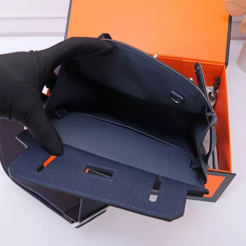 GoAnywhere 398 Hermes AAA Quality Messenger Bags In Navy For Unisex - Image 8