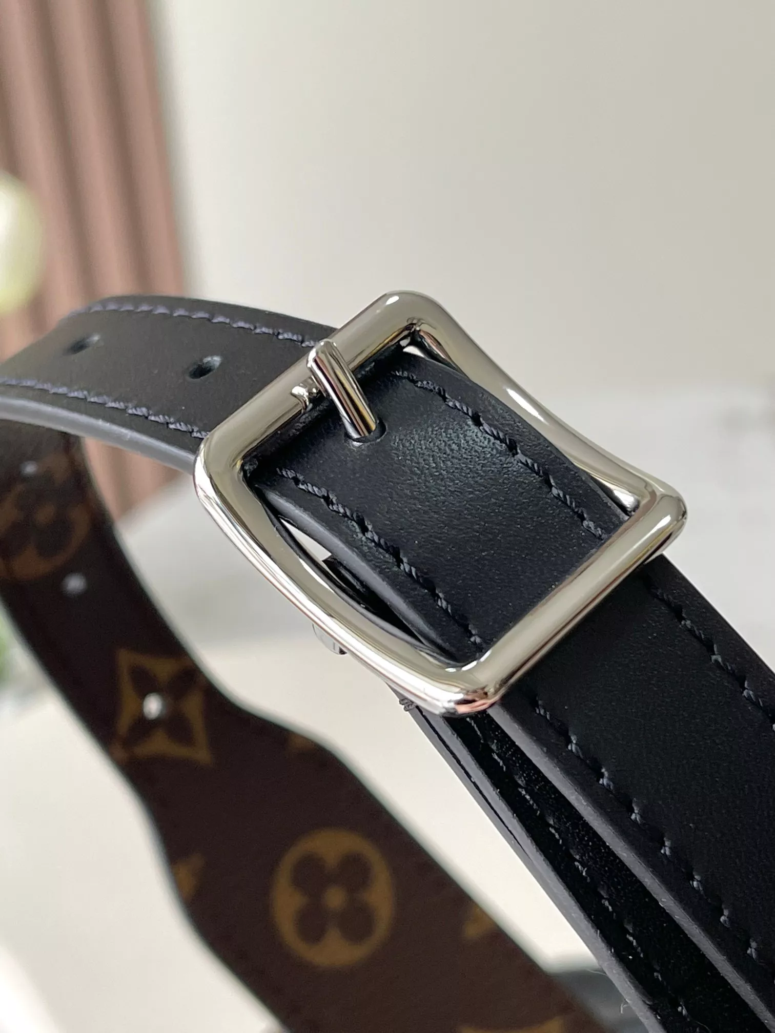 GoAnywhere 4102 Louis Vuitton AAA Quality Shoulder Bags For Women - Image 7