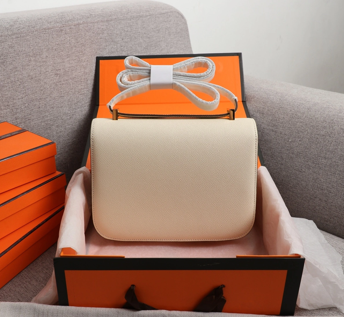 GoAnywhere 7723 Hermes AAA Quality Messenger Bags For Women - Image 3