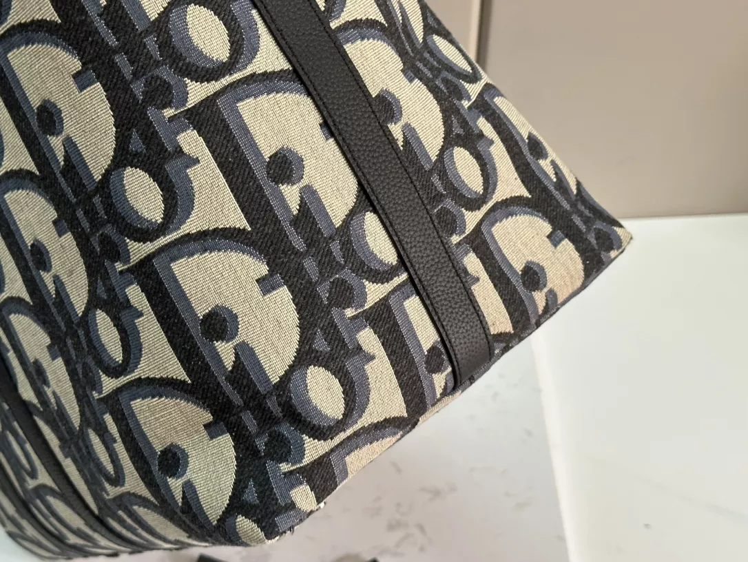 GoodFit 3106 Christian Dior Travel Bags - Image 3