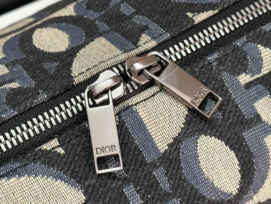 GoodFit 3106 Christian Dior Travel Bags - Image 4