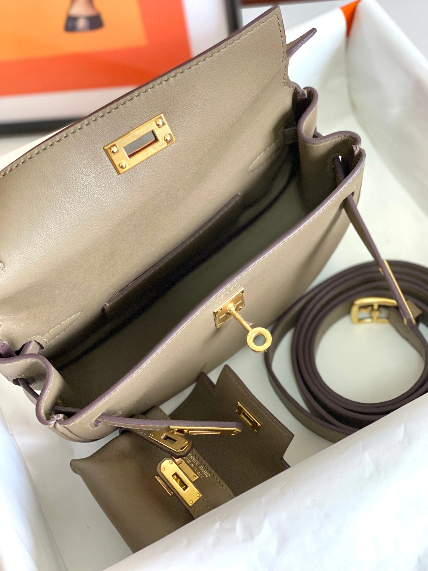 Hermes AAA Quality Belt Bags For Women Fashionable 8650 - Image 7