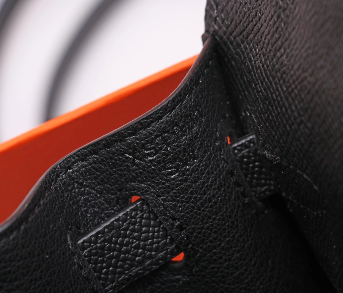 Hermes AAA Quality Handbags For Women Sleek 7514