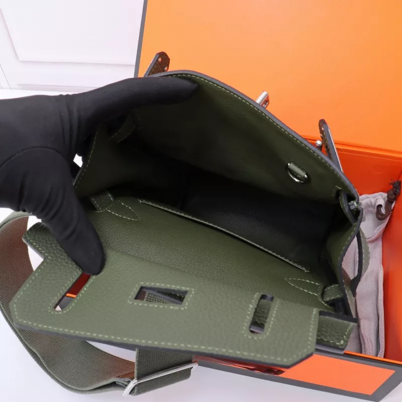 Hermes AAA Quality Messenger Bags For Unisex Vibrant 1655 - Image 8