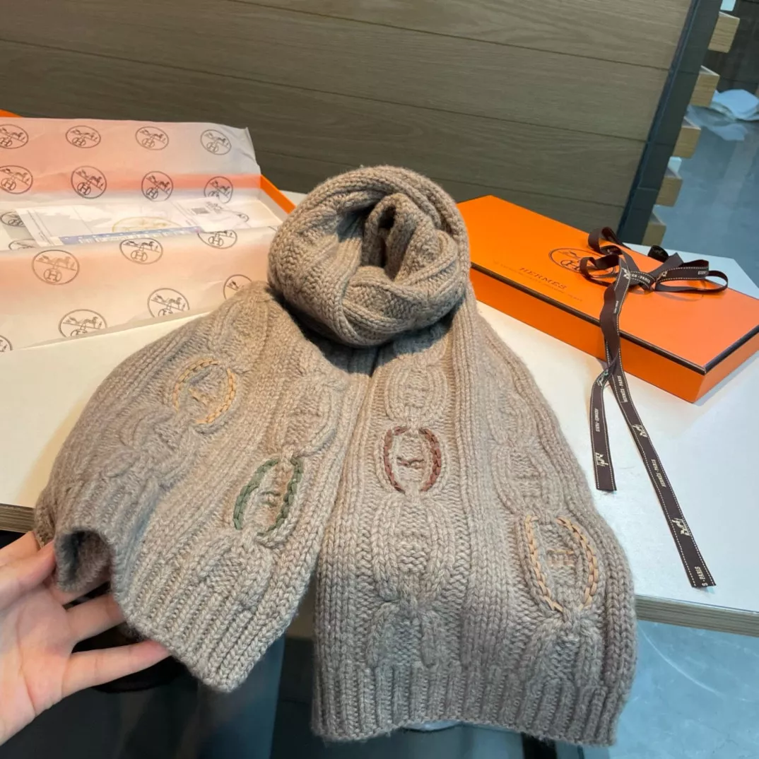 Hermes Scarf For Women Functional 5595 - Image 5