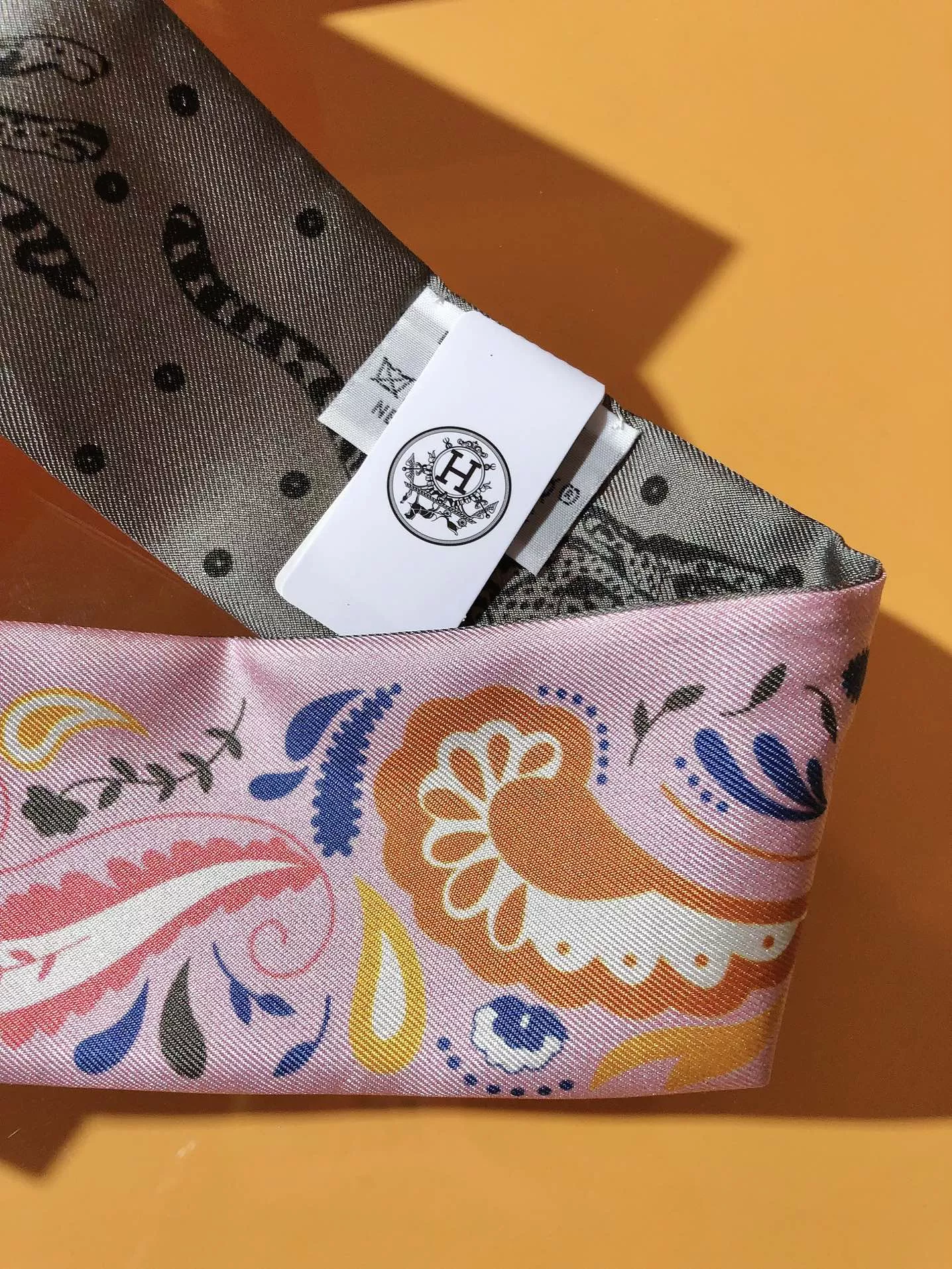 Hermes Silk Scarf Classic 4292 - Image 3