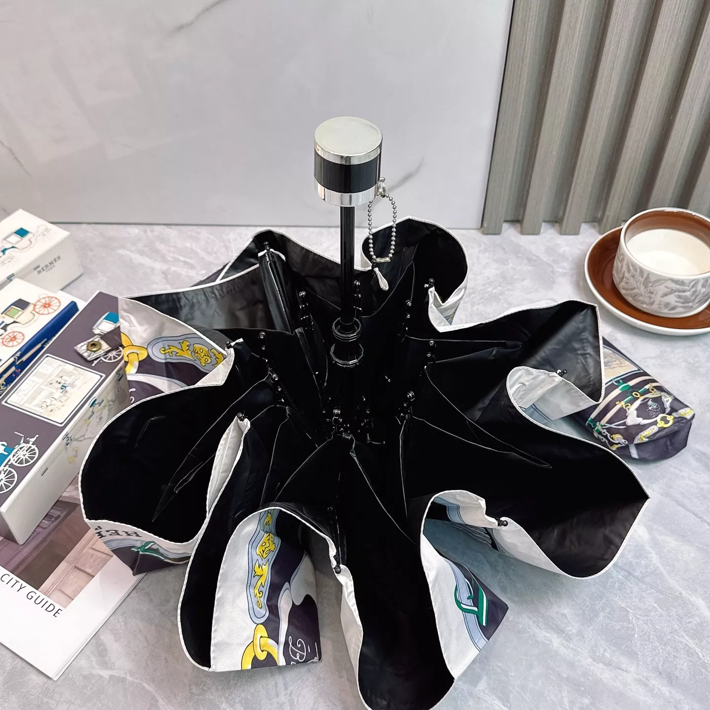 Hermes Umbrellas Durable 4943 - Image 5