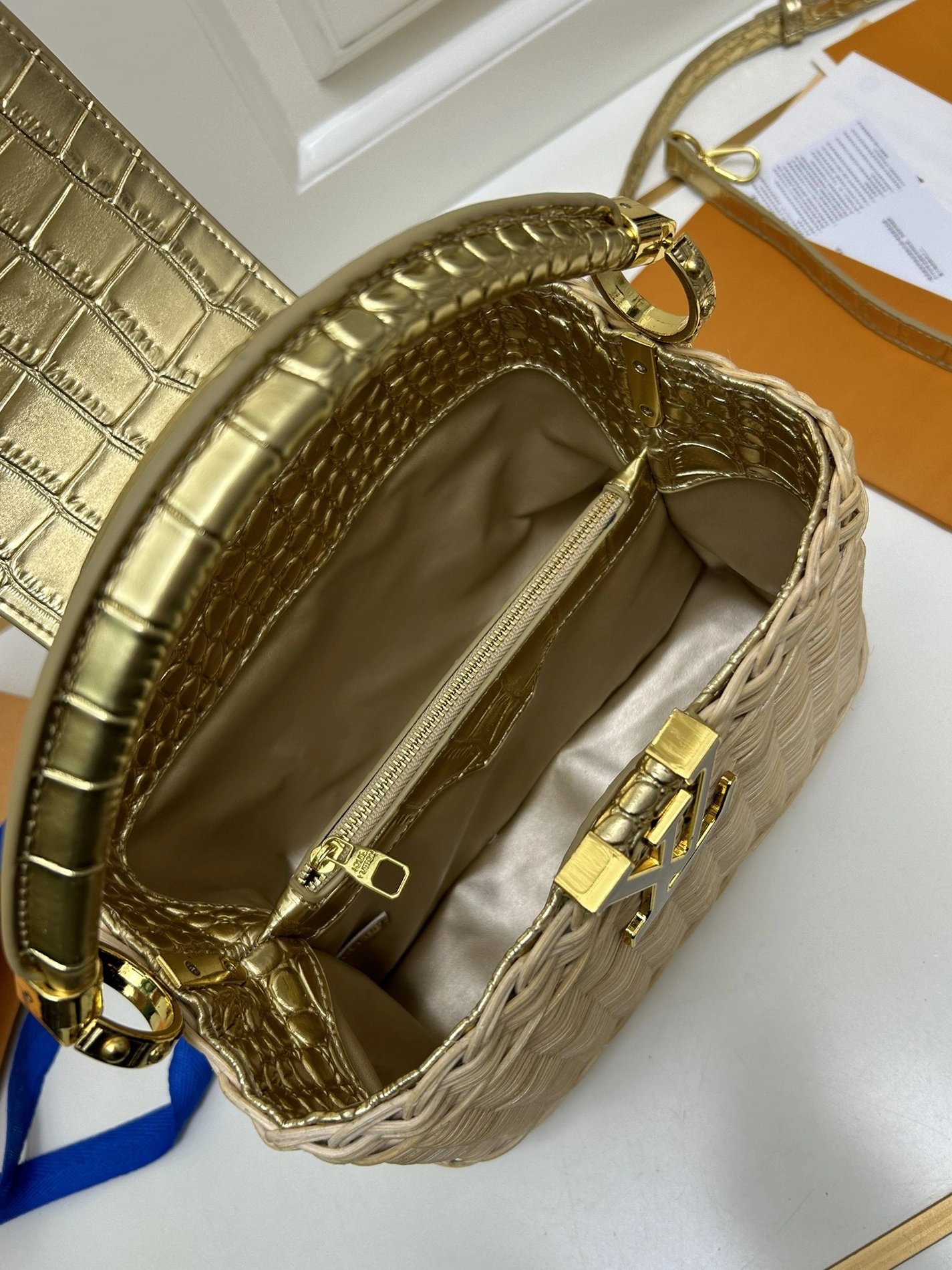 HighQuality 9010 Louis Vuitton AAA Quality Handbags For Women - Image 7