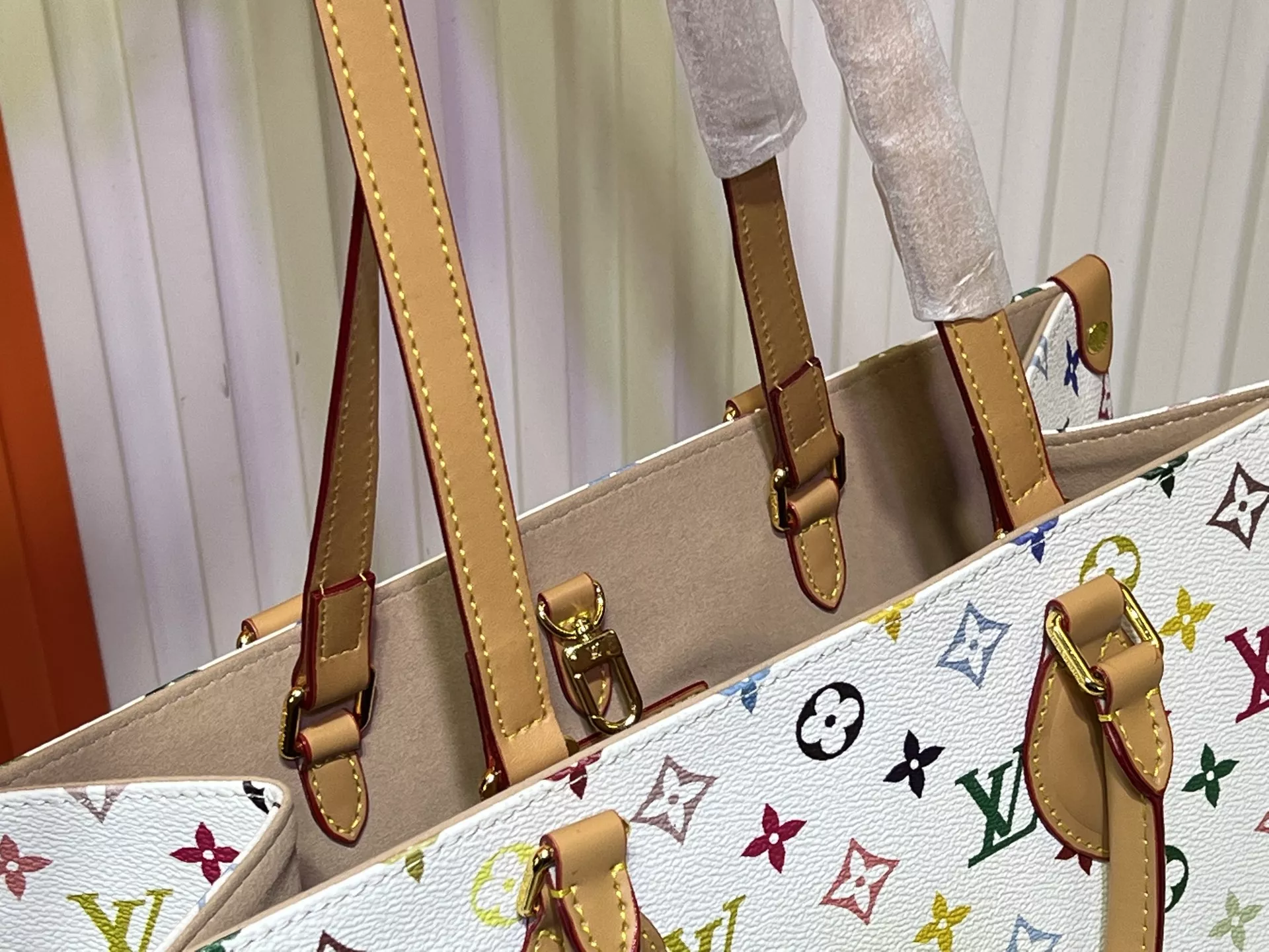 Lightweight 7457 Louis Vuitton AAA Quality Handbags For Women - Image 7