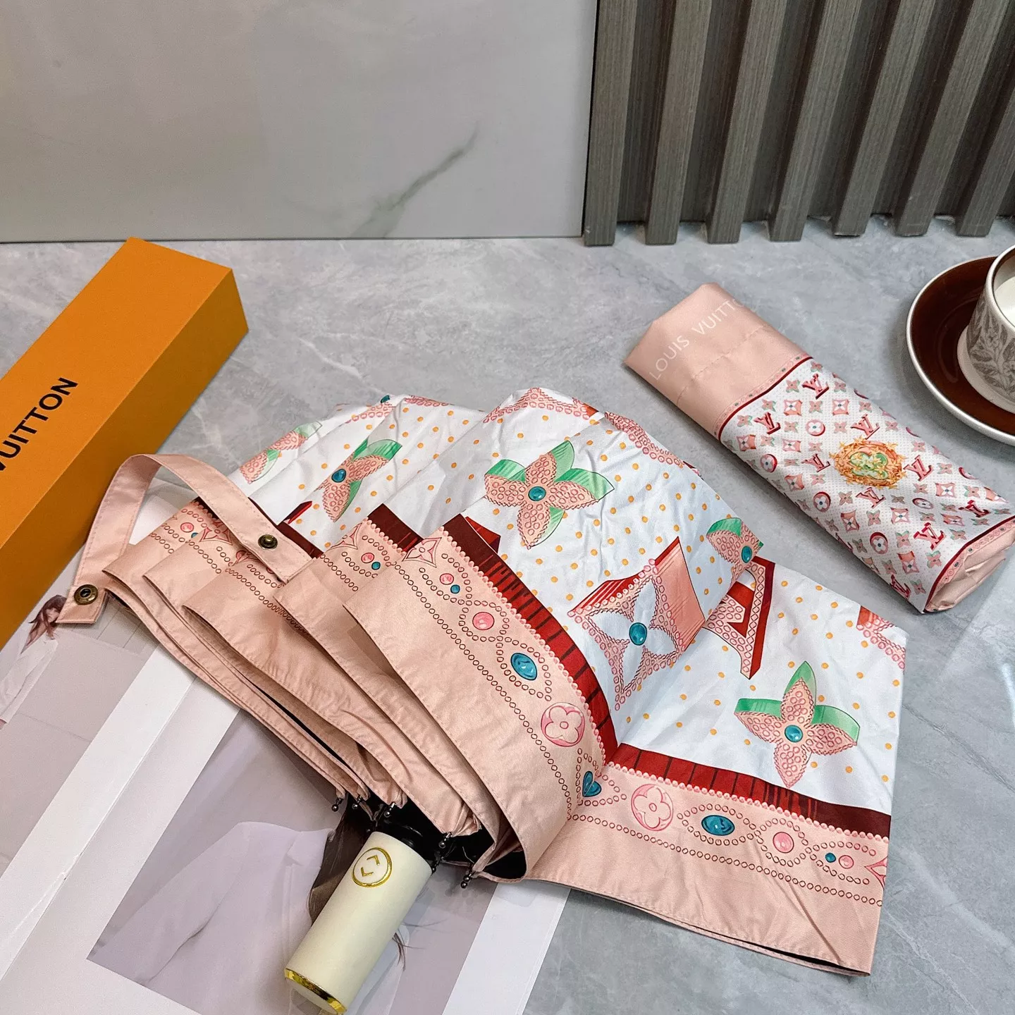 Lightweight 914 Louis Vuitton Umbrellas - Image 4