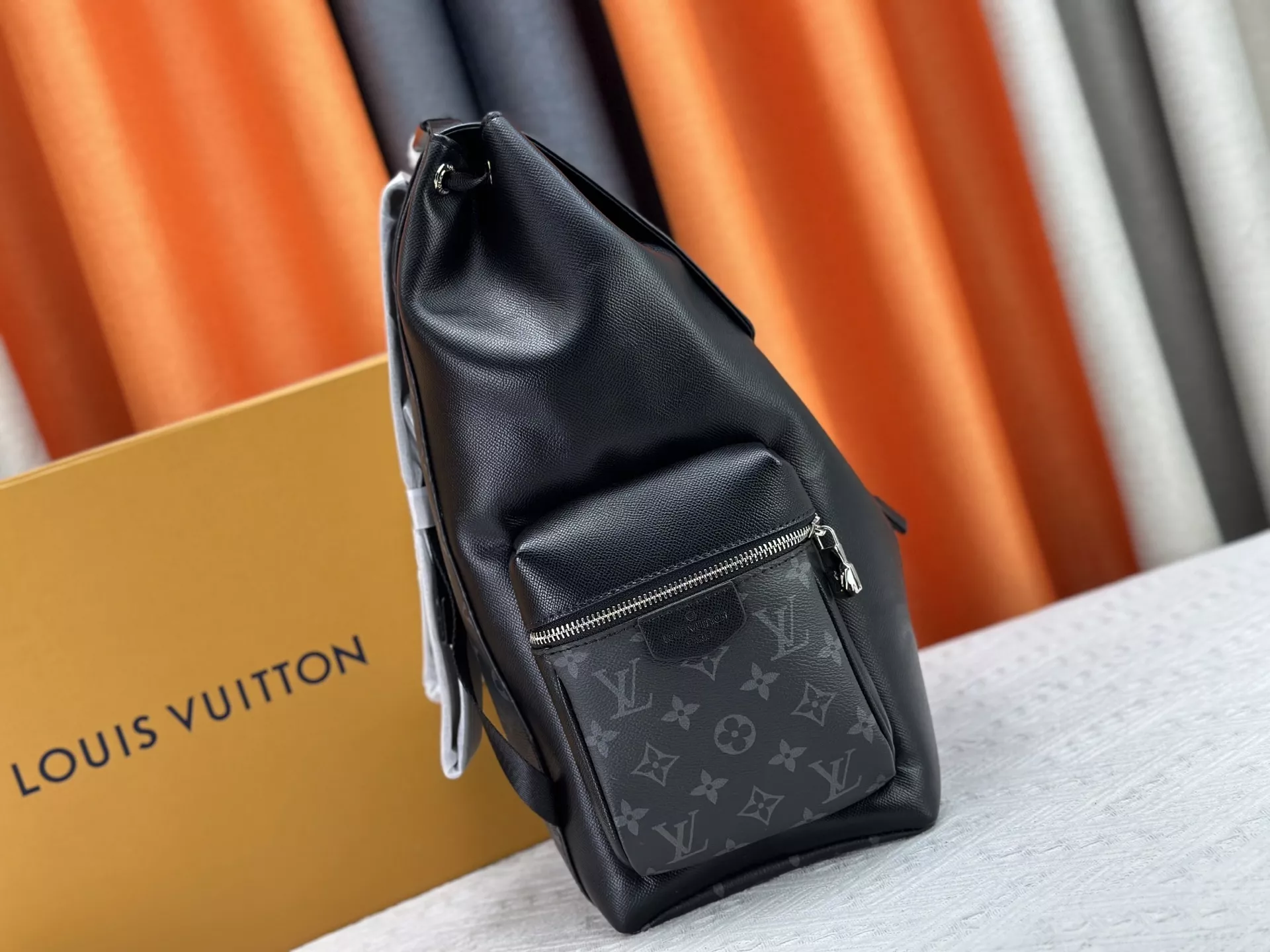 Louis Vuitton AAA Quality Backpacks For Unisex Comfortable 8089 - Image 3